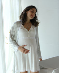 Set (4p) Remera, Short, Camison y Bata "Essential pure & gray"